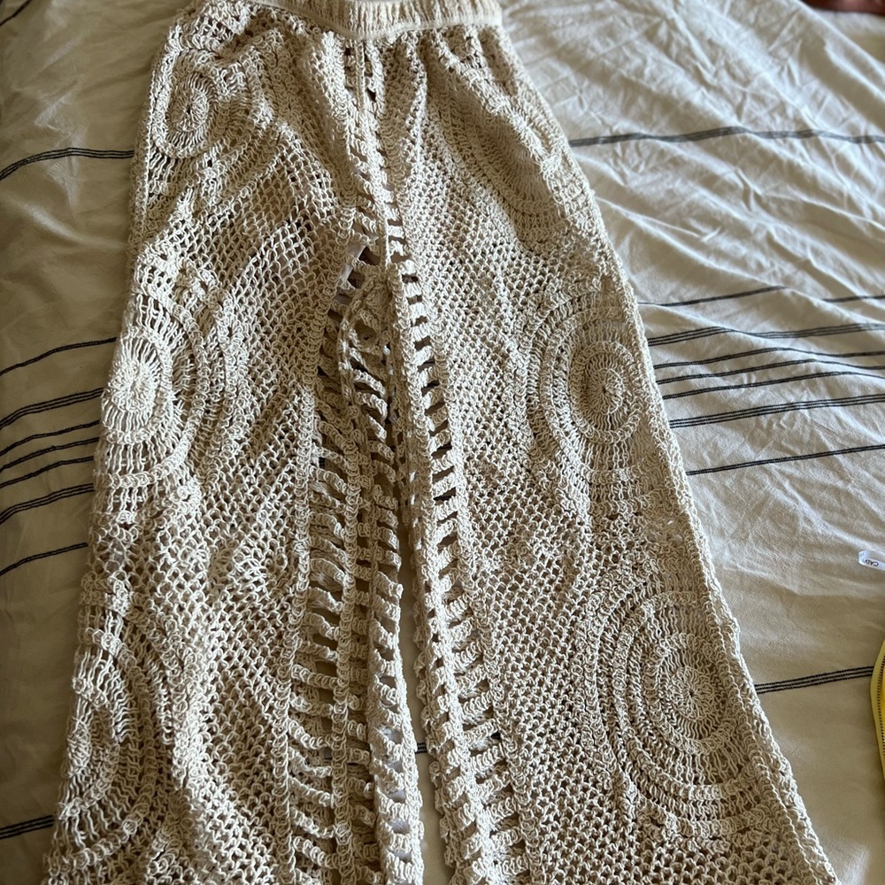 Summer crochet style pants.I love them so much but they are too long